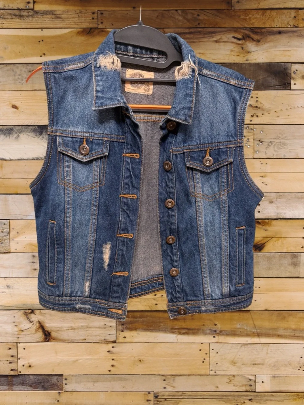 I&M Jeans Distressed Denim Vest Medium Wash Button Front Blue Size Medium - Picture 1 of 6